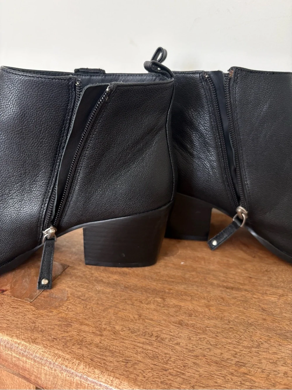 Linea Paolo Sevilla Black Leather Ankle Booties Size 8
